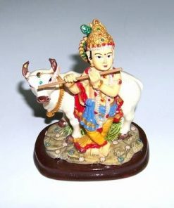 Zeitatea Krishna cantand la flaut
